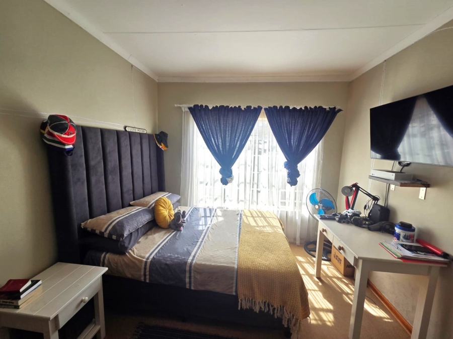 3 Bedroom Property for Sale in Flimieda North West